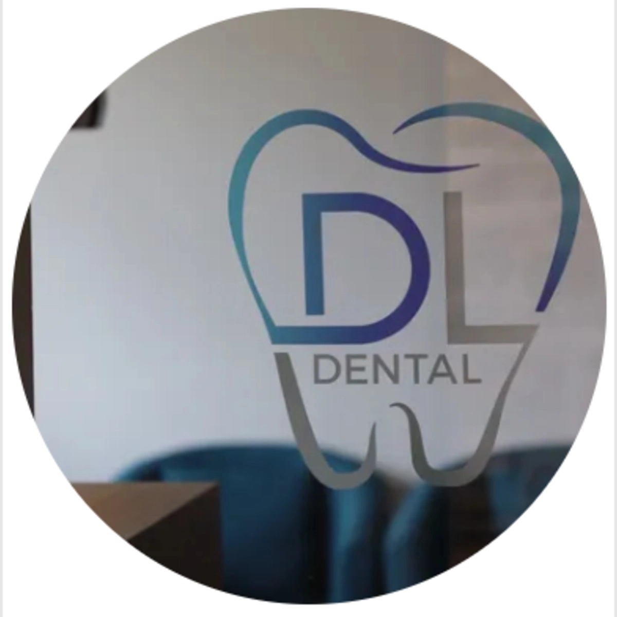 DL Dental logo
